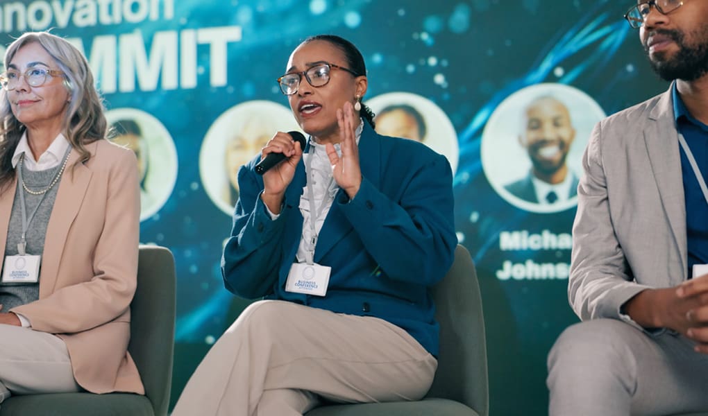 7-From-Messy-PowerPoints-to-High-Impact-Sales-Decks-for-Healthcare-Growth